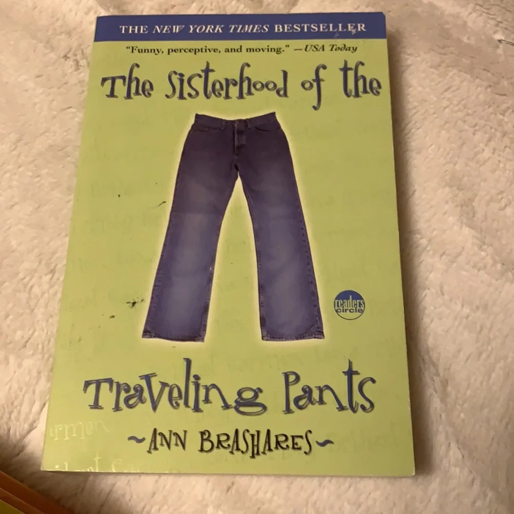 Sisterhood of the Traveling Pants series - Picture 2 of 5